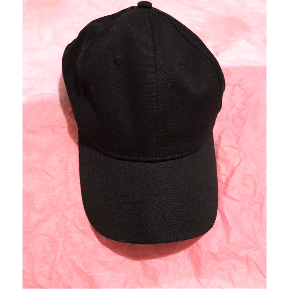 Black Baseball Cap